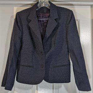 Larry Levine blazer in navy blue pinstripe, small.